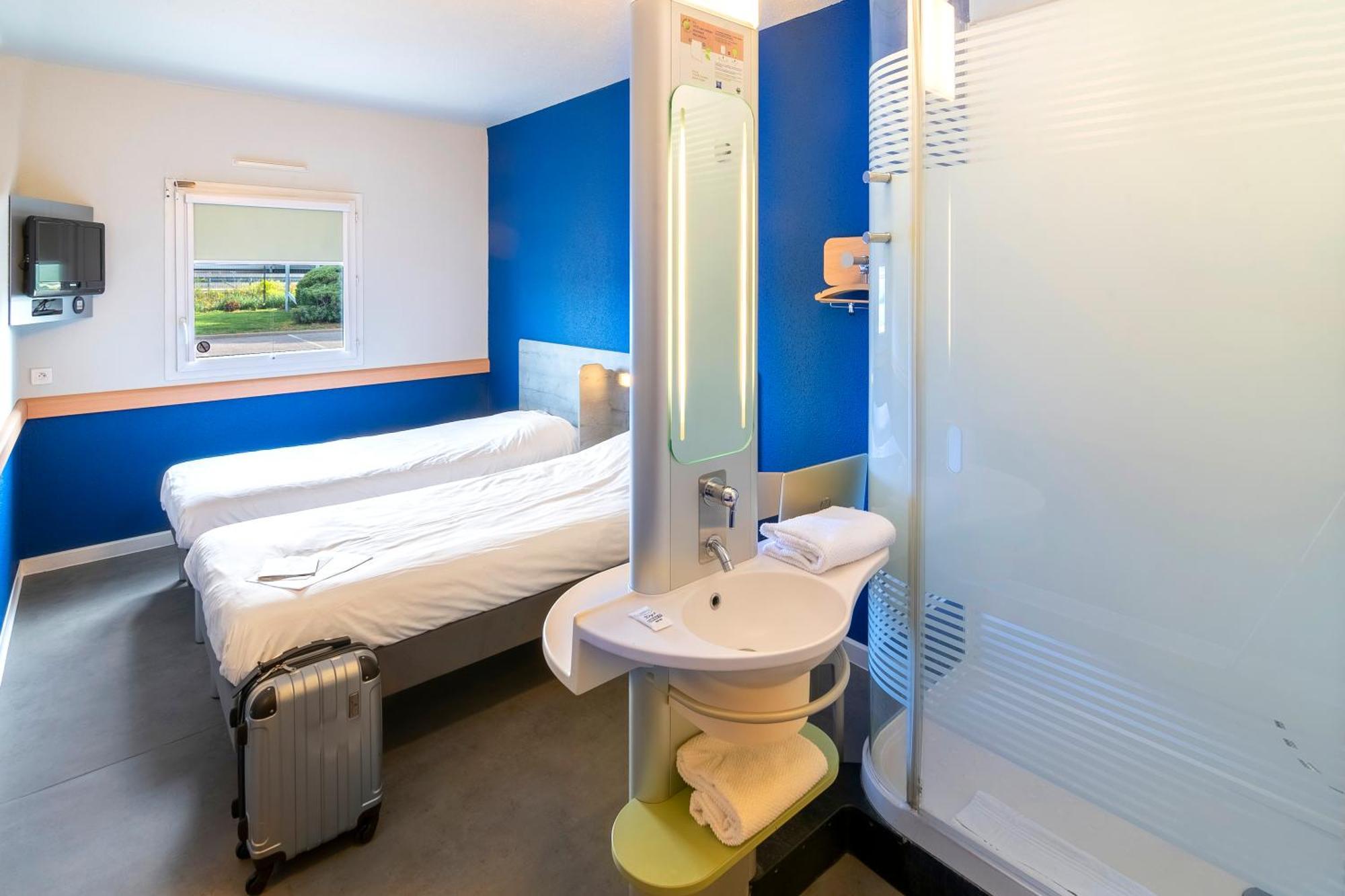 Ibis Budget Saint-Maximin Exterior foto