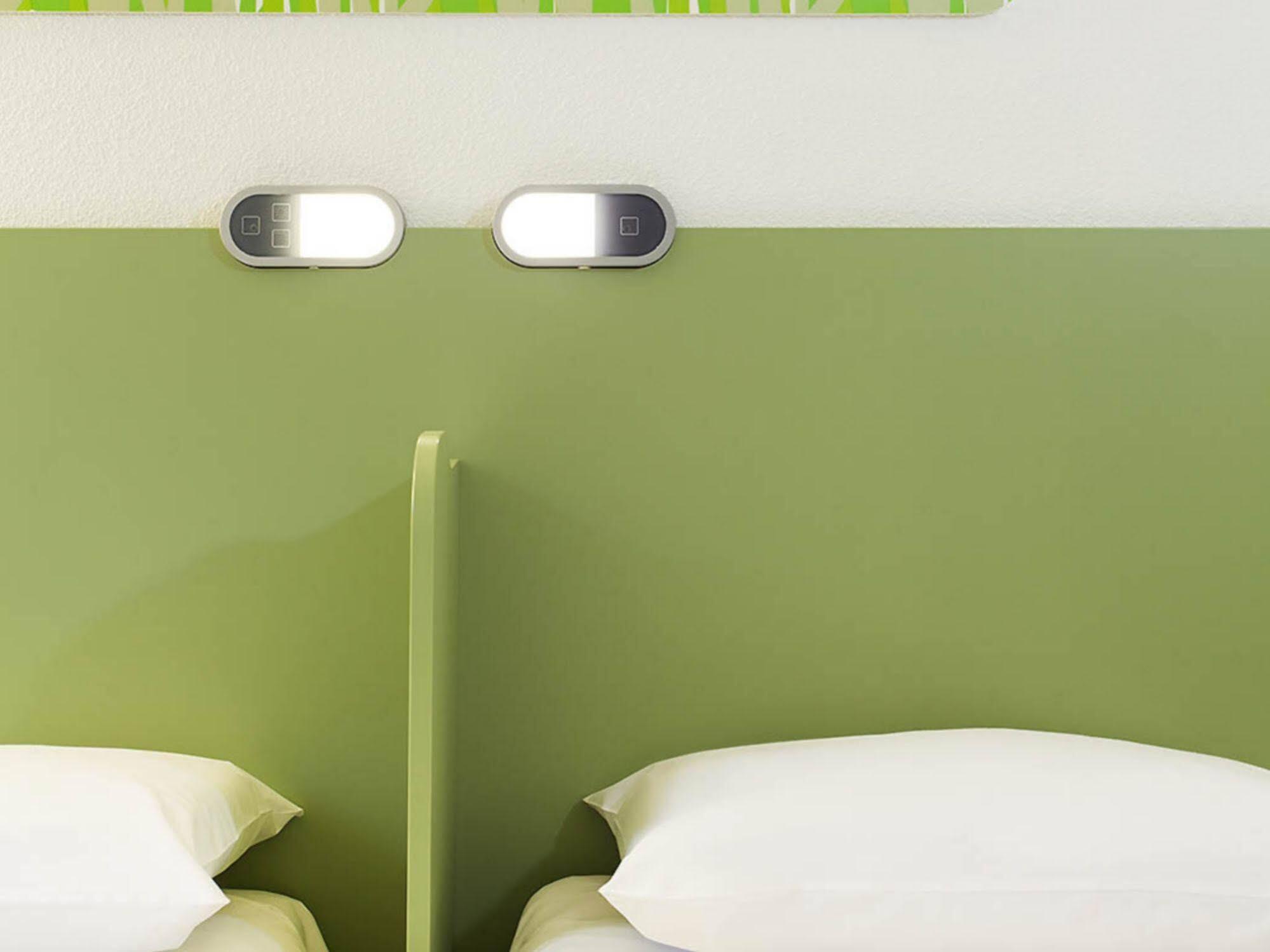 Ibis Budget Saint-Maximin Exterior foto